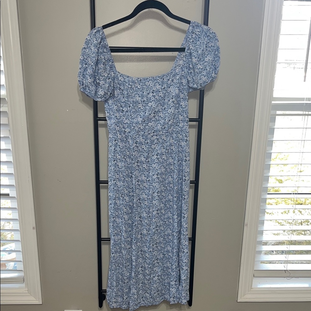 Francesca's Collections Blue Floral Midi Dress